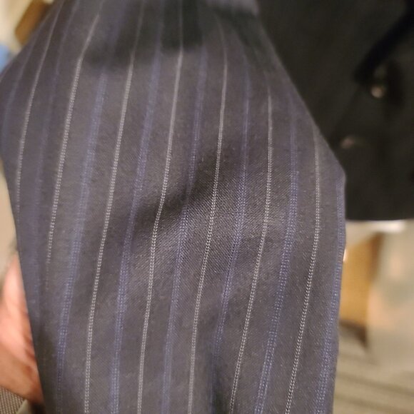 Vintage Ralph Lauren Black, White, Dark Blue Pinstripe Sportscoat Size 42S - Picture 4 of 4